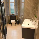 Beautiful & Spacious 2 Bed In West End Glasgow