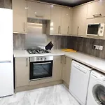 No 54 - New & Delightful 3 Bed House In East Kilbride Nyaraló Glasgow