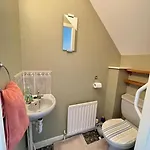 The Naburn - 3 Bed House With Free Parking & Close To Centre * Glasgow