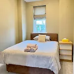 Tatil Evi The Naburn - 3 Bed House With Free Parking & Close To Centre Glasgow