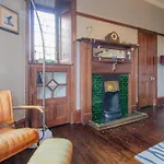 Beautiful, Traditional 2 Bed Flat W Free Parking - Pass The Keys Daire *