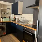 Garnethill Charm 3 Bed Flat דירה *