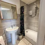 Garnethill Charm 3 Bed Flat * גלאזגו