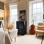 Garnethill Charm 3 Bed Flat * גלאזגו