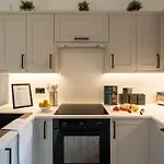 The West End Retreat - Your Luxurious 5* * Glasgow