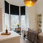 Apartment The West End Retreat - Your Luxurious 5* *