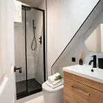 The West End Retreat - Your Luxurious 5* Apartment *