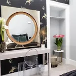 Апартаменты Beautiful 4 Bed Flat In Perfect Location