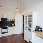 Bright Spacious 3 Bed Flat Apartman Glasgow