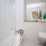 Bright Flat With Balcony And Free Parking * グラスゴー