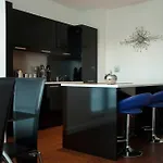 דירה The Spires Serviced