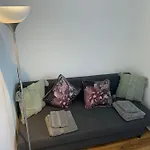 Daire Perfectly Situated Luxury 2 Bedroom *