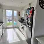 דירה La Casita, Your Away From - Free Parking *