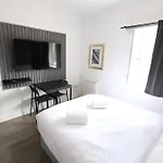 Vr *