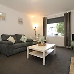 Signature - Glen Lee House