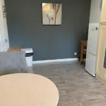 Facing Spacious Free Parking Glasgow