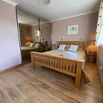 Stunning 3 Bedroom House With 2 Bathrooms غلاسغو