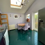 Stunning 3 Bedroom House With 2 Bathrooms غلاسغو