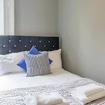 شقة West End Cosy Pop Of Colour - Pass The Keys