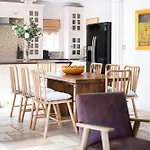 Вилла Stunning 4-bedroom With Hot Tub & Sauna Near Loch Lomond Глазго
