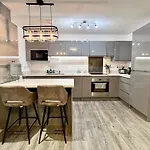 Privat bolig Private Bedroom - Modern Flat - West End
