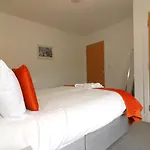 Signature - Oatlands House Apartman