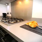 Signature - Oatlands House Apartman