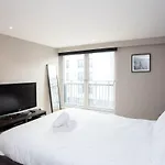 City Centre W Parking & Hyperoptic Wifi * Glasgow