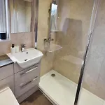 Apartment Beautiful House In Clydebank