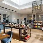 Marriott מלון 4*