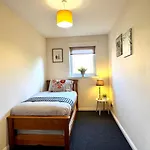 Stylish Modern Flat With Juliet Balcony & Parking Appartement