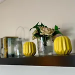 Appartement Stylish Modern Flat With Juliet Balcony & Parking