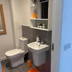 Radiant Homes 2 Bedrooms 2 Bathrooms Free Parking Lägenhet