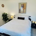 公寓 Entire Private 1 Bedroom - Guest In 格拉斯哥