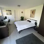 Entire Private 1 Bedroom - Guest In
