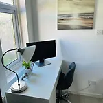 Entire Private 1 Bedroom - Guest In * 格拉斯哥