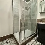 Two Bedroom Maisonette In The Heart Of The West End * 格拉斯哥