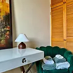 公寓 Two Bedroom Maisonette In The Heart Of The West End *