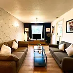 Ground Floor Flat With Free Parking & Wifi Apartment Glasgow