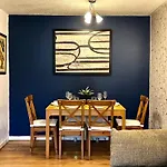 Ground Floor Flat With Free Parking & Wifi