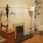 Flat In Close To Local Amenities Appartement *