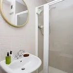 Apartment Lovely Spacious 2 Bed Flat