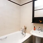 Apartment Lovely Spacious 2 Bed Flat
