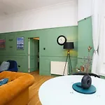 Lovely Spacious 2 Bed Flat Glasgow