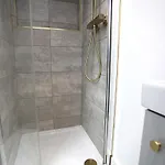 Three Bedroom Upper Flat In Jordanhill * Глазго