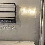 Boutique West End - 'the Nook'
