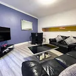 2 Bed In Centre! Glasgow