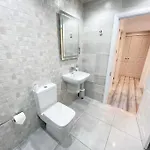 2 Bed In Centre! Lägenhet *