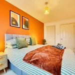 2br Flat Location With Free Parking גלאזגו