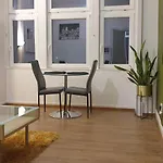 Newly Furnished Flat 4 Minutes Walk To Metro